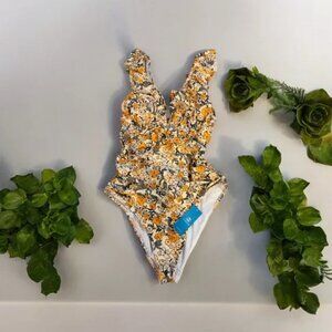 CUPSHE Women's Ruffled One Piece Swimsuit - size L